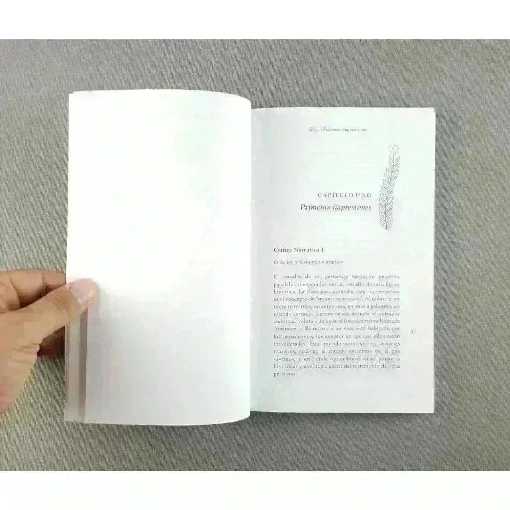 Spanish Book - Picture 5 of 10
